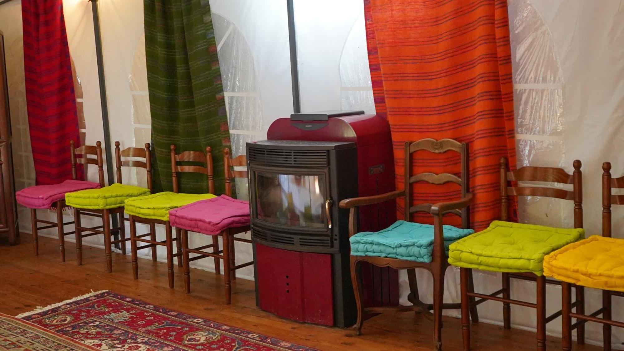 Bed and Breakfast Domaine Les Bertrands Couches Exterior foto